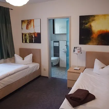 Cityhotel Am Paradies 3*