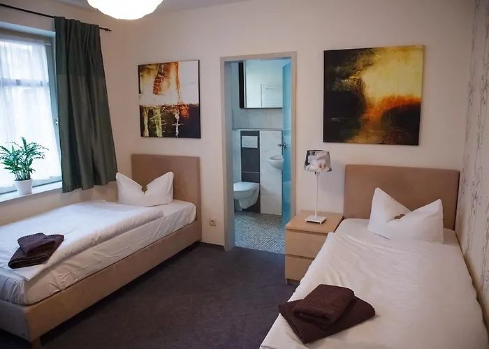 Cityhotel Am Paradies 3*